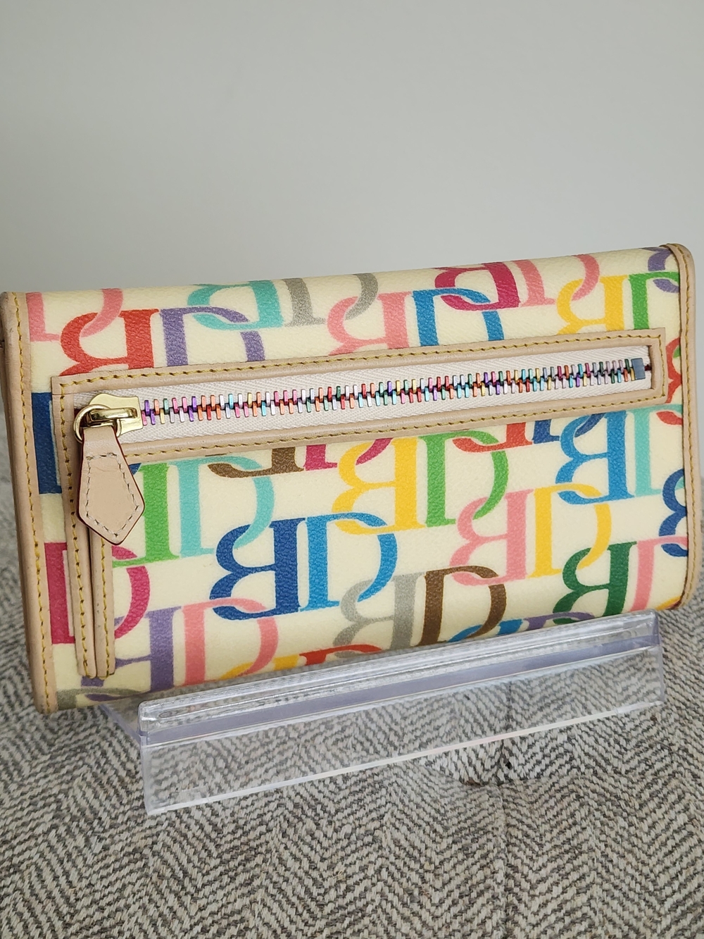 Y2K Dooney & Bourke Retro Scribble checkbook wallet Clutch With Rainbow Zipper! - Picture 3 of 10
